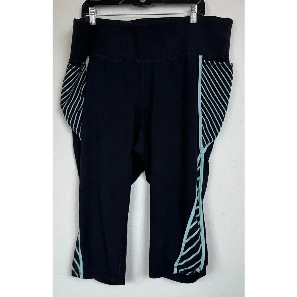 V Black Athletic Capris Women's Size 28